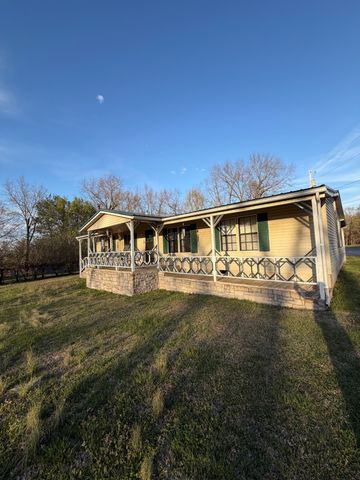 128 Hood Rd, Cottontown, TN 37048