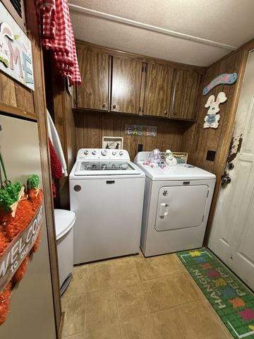 128 Hood Rd, Cottontown, TN 37048