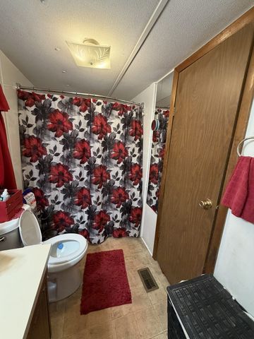 128 Hood Rd, Cottontown, TN 37048