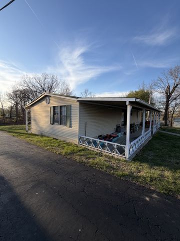 128 Hood Rd, Cottontown, TN 37048