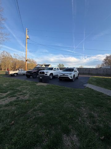 128 Hood Rd, Cottontown, TN 37048