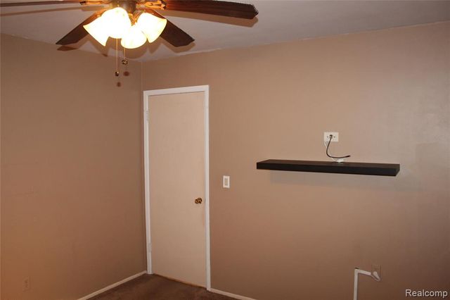 26309 W 7 Mile Road, Redford, MI 48240