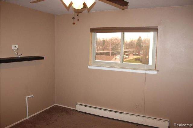 26309 W 7 Mile Road, Redford, MI 48240