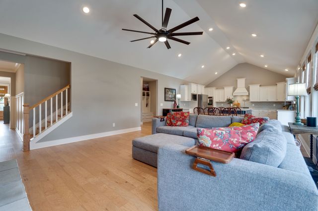 5036 High Park Hill Dr, Arrington, TN 37014