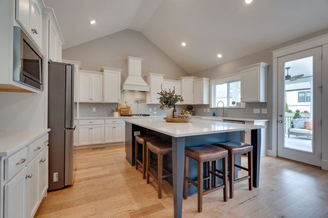 5036 High Park Hill Dr, Arrington, TN 37014