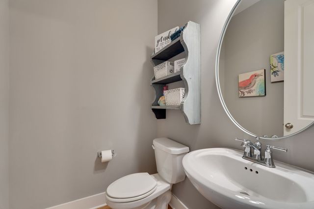 5036 High Park Hill Dr, Arrington, TN 37014