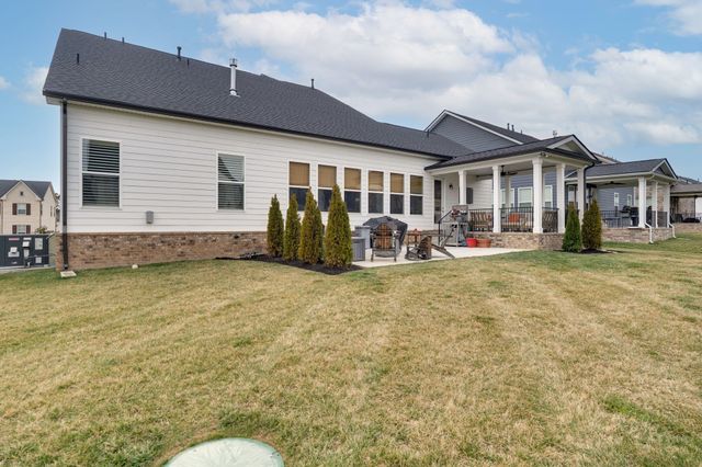 5036 High Park Hill Dr, Arrington, TN 37014