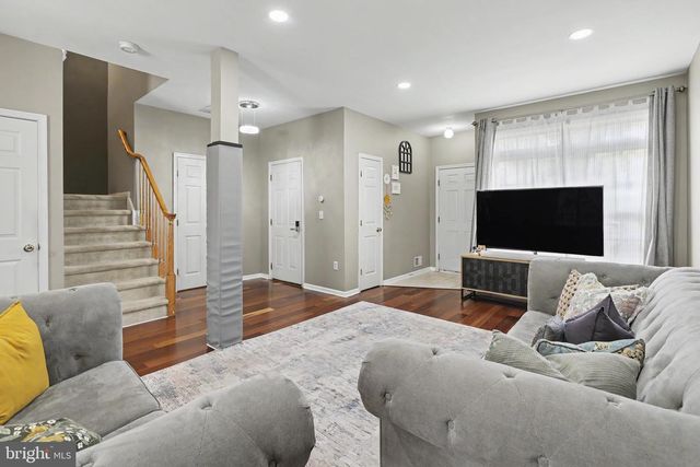 16 SHELLEY CIR, East Windsor, NJ 08520