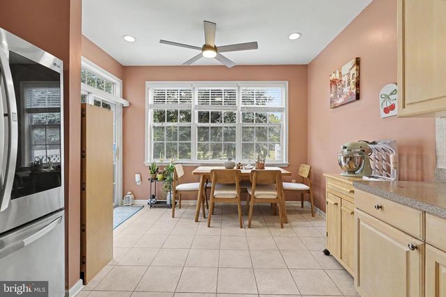 16 SHELLEY CIR, East Windsor, NJ 08520