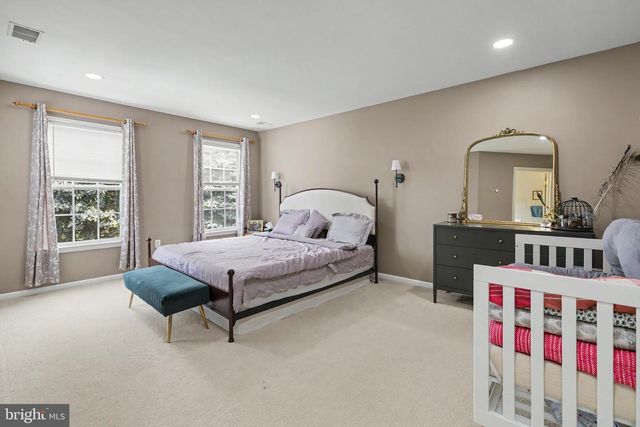 16 SHELLEY CIR, East Windsor, NJ 08520