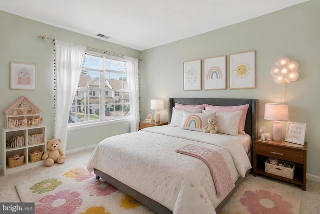 16 SHELLEY CIR, East Windsor, NJ 08520