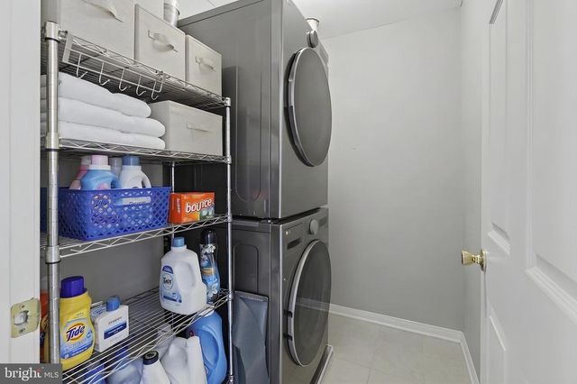 16 SHELLEY CIR, East Windsor, NJ 08520