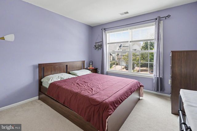 16 SHELLEY CIR, East Windsor, NJ 08520