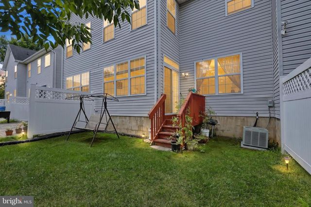 16 SHELLEY CIR, East Windsor, NJ 08520
