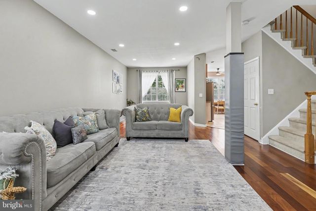 16 SHELLEY CIR, East Windsor, NJ 08520