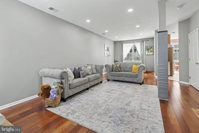 16 SHELLEY CIR, East Windsor, NJ 08520