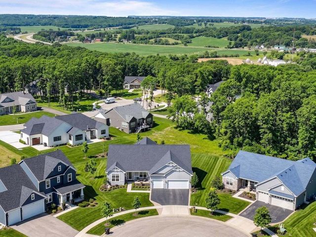 1740 Cobblestone COURT, Lake Geneva, WI 53147