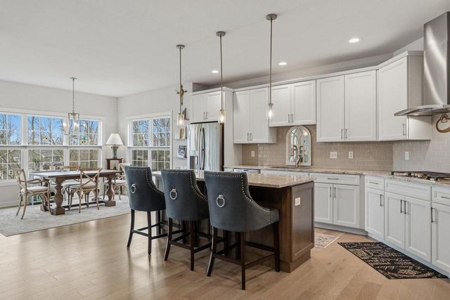 1740 Cobblestone COURT, Lake Geneva, WI 53147