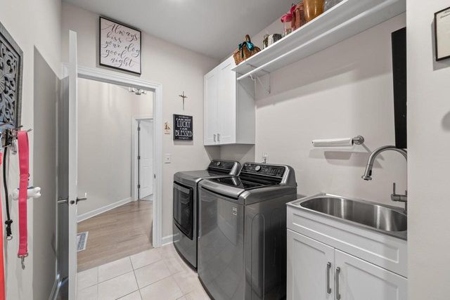 1740 Cobblestone COURT, Lake Geneva, WI 53147