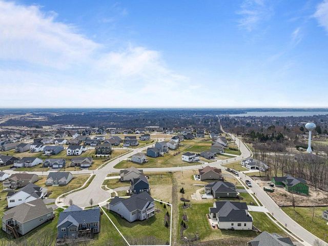 1740 Cobblestone COURT, Lake Geneva, WI 53147