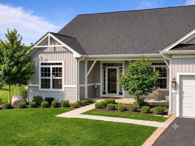 1740 Cobblestone COURT, Lake Geneva, WI 53147