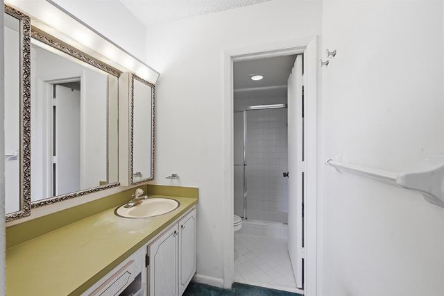 630 Tennis Club Drive Apt 204, Fort Lauderdale, FL 33311