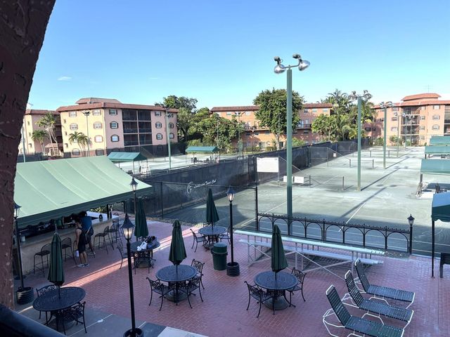 630 Tennis Club Drive Apt 204, Fort Lauderdale, FL 33311