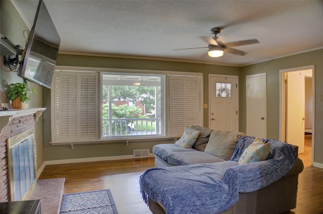 2518 S Winston Avenue, Tulsa, OK 74114