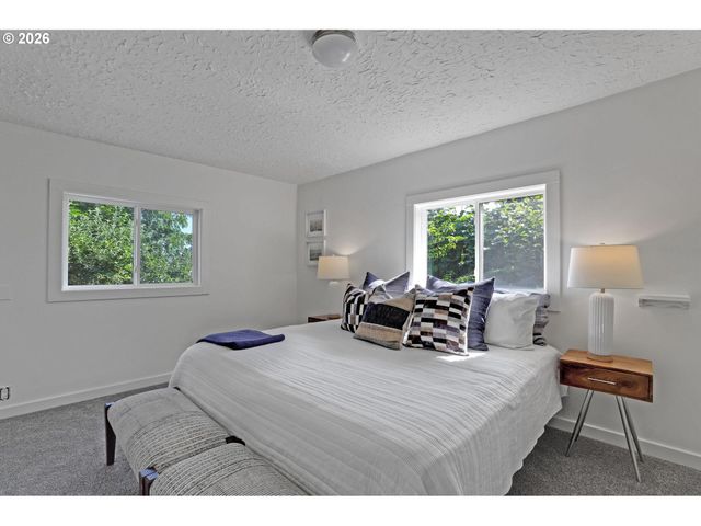 4737 Ne MASON St, Portland, OR 97218