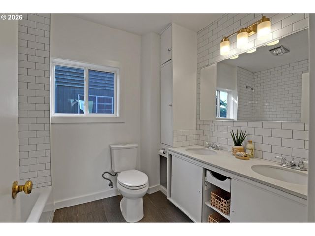 4737 Ne MASON St, Portland, OR 97218