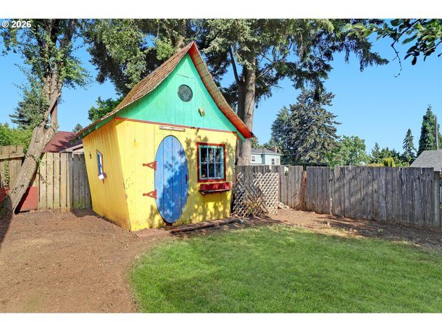4737 Ne MASON St, Portland, OR 97218