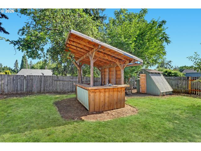 4737 Ne MASON St, Portland, OR 97218
