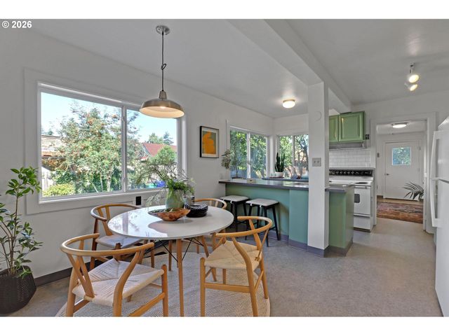 4737 Ne MASON St, Portland, OR 97218
