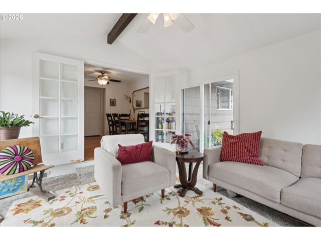 22222 S DANS Ave, Beavercreek, OR 97004