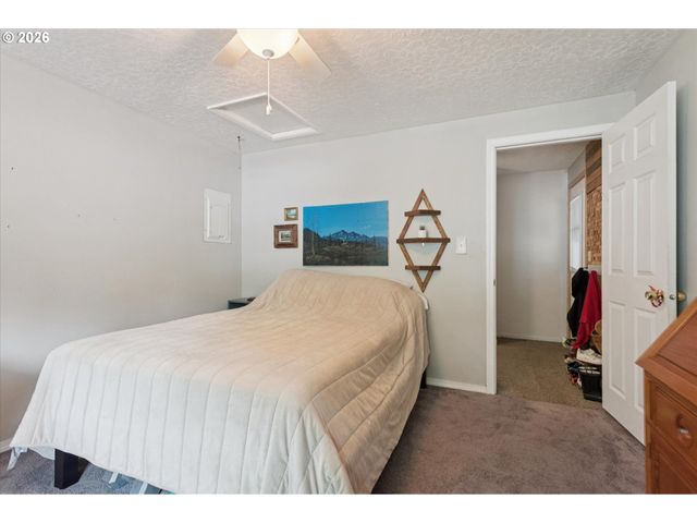 22222 S DANS Ave, Beavercreek, OR 97004