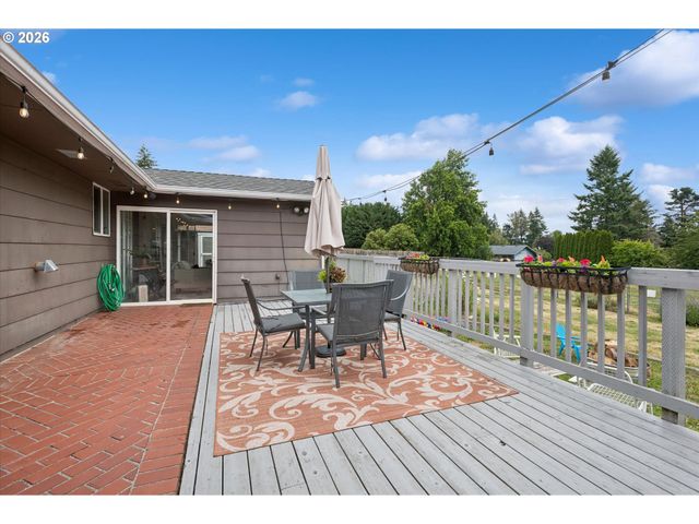 22222 S DANS Ave, Beavercreek, OR 97004