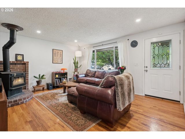 22222 S DANS Ave, Beavercreek, OR 97004