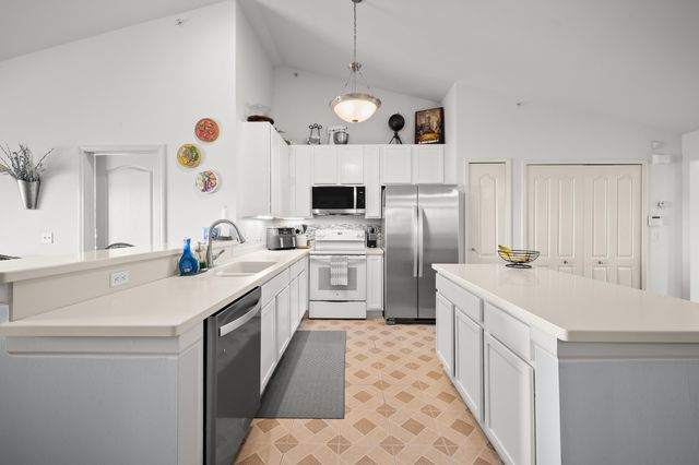 3238 Johanna Ware W, Wixom, MI 48393