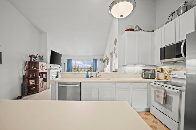 3238 Johanna Ware W, Wixom, MI 48393