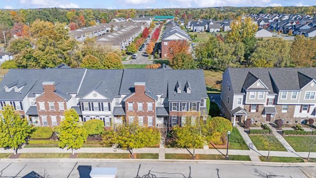 3238 Johanna Ware W, Wixom, MI 48393