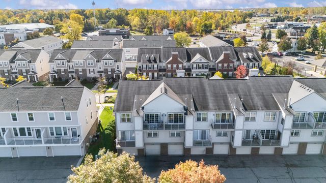 3238 Johanna Ware W, Wixom, MI 48393