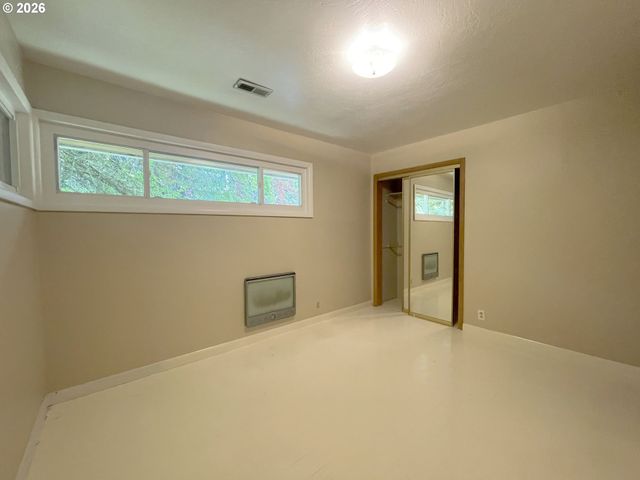 18100 BRYANT Rd, Lake Oswego, OR 97034