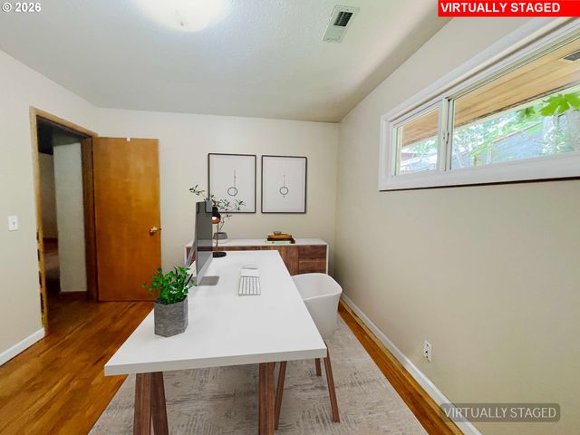 18100 BRYANT Rd, Lake Oswego, OR 97034