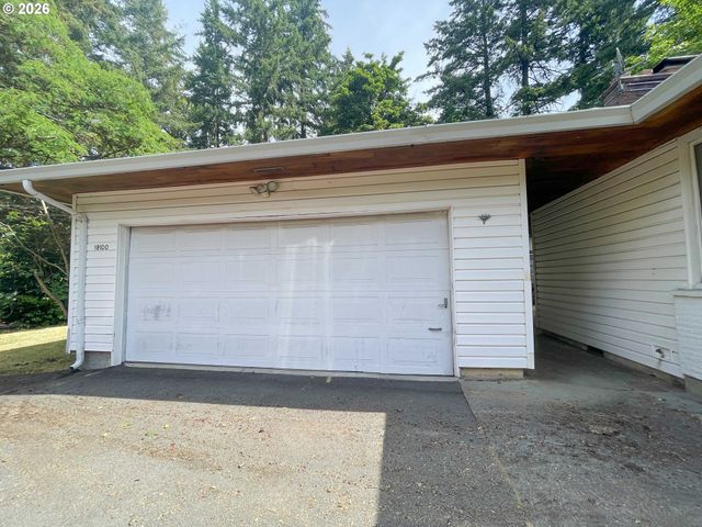 18100 BRYANT Rd, Lake Oswego, OR 97034