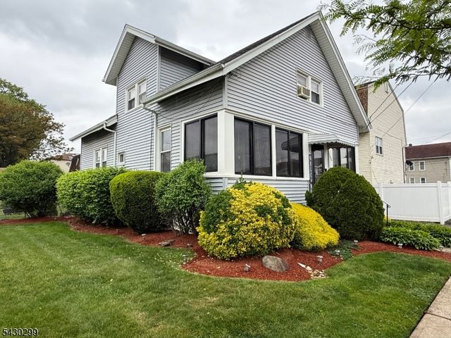1404 Roselle St, Linden City, NJ 07036