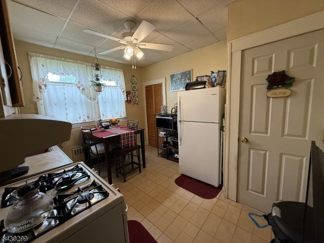 1404 Roselle St, Linden City, NJ 07036