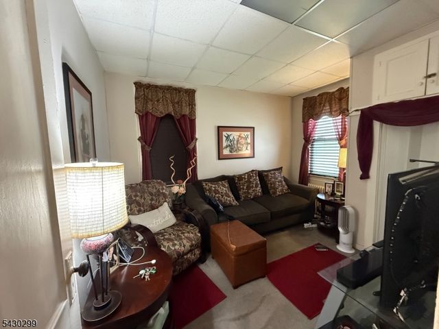 1404 Roselle St, Linden City, NJ 07036