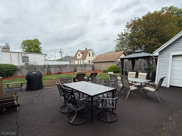 1404 Roselle St, Linden City, NJ 07036