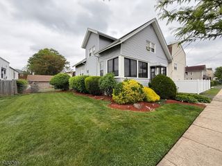 1404 Roselle St, Linden City, NJ 07036
