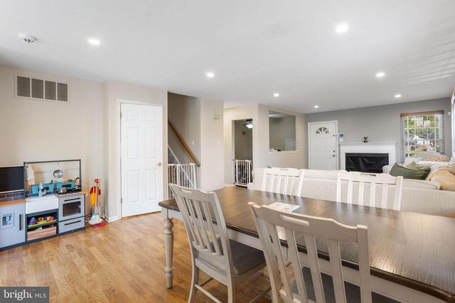 81 KIRKWOOD DR, Newtown, PA 18940